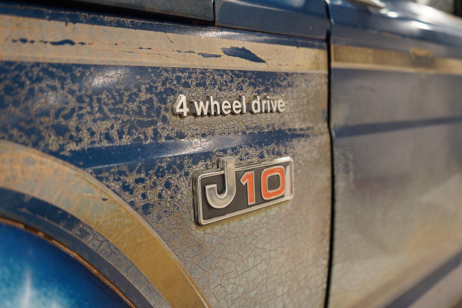 Blå Jeep Honcho fra 1977