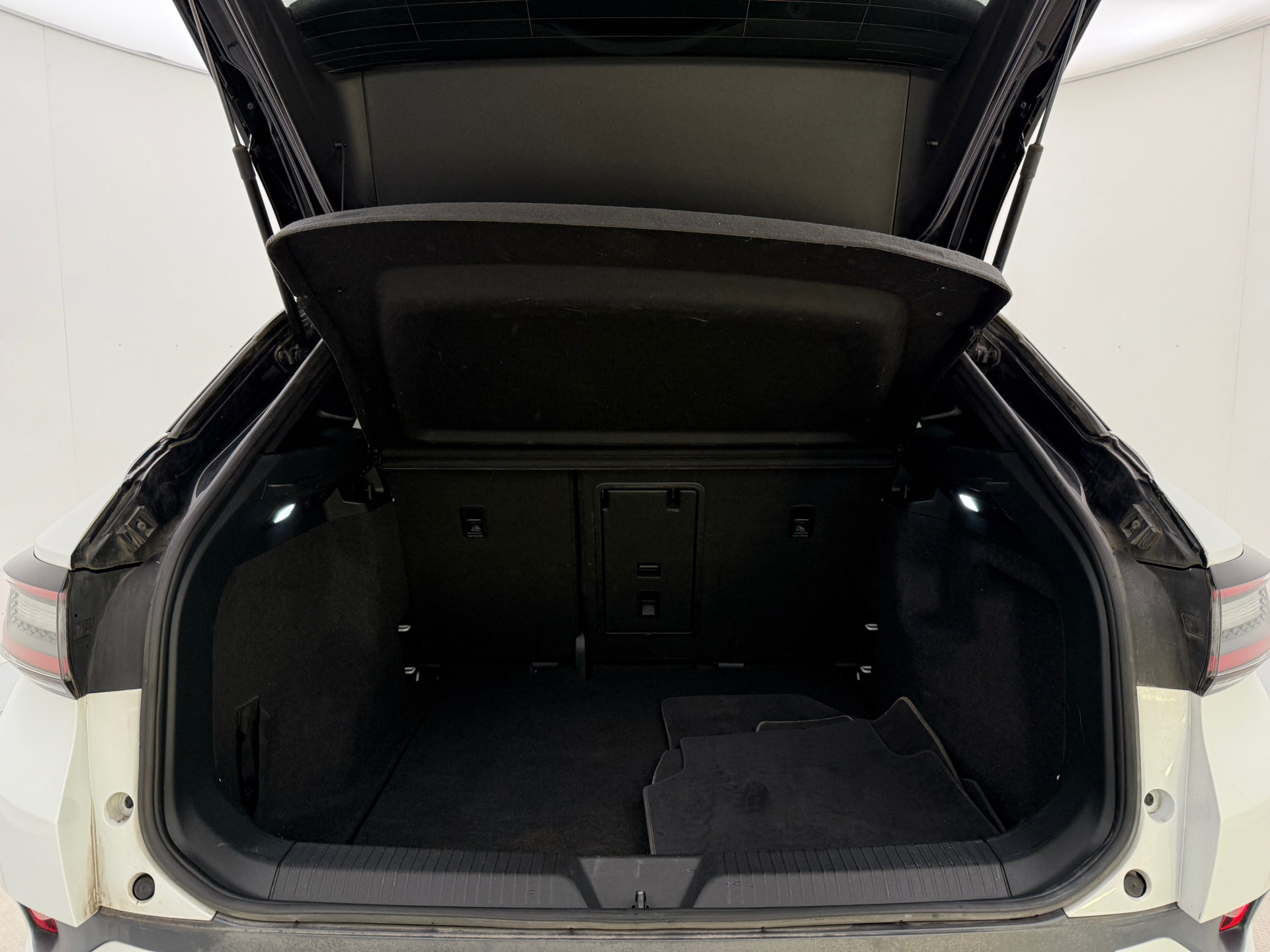 Hvid VW ID.4 fra 2021