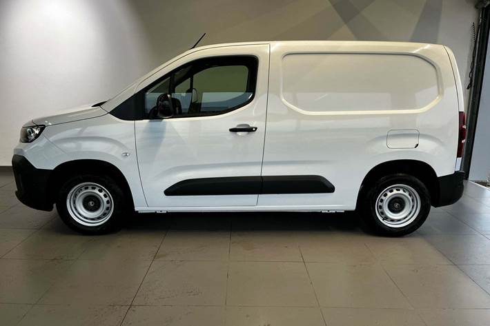 Hvid Citroën Berlingo fra 2024
