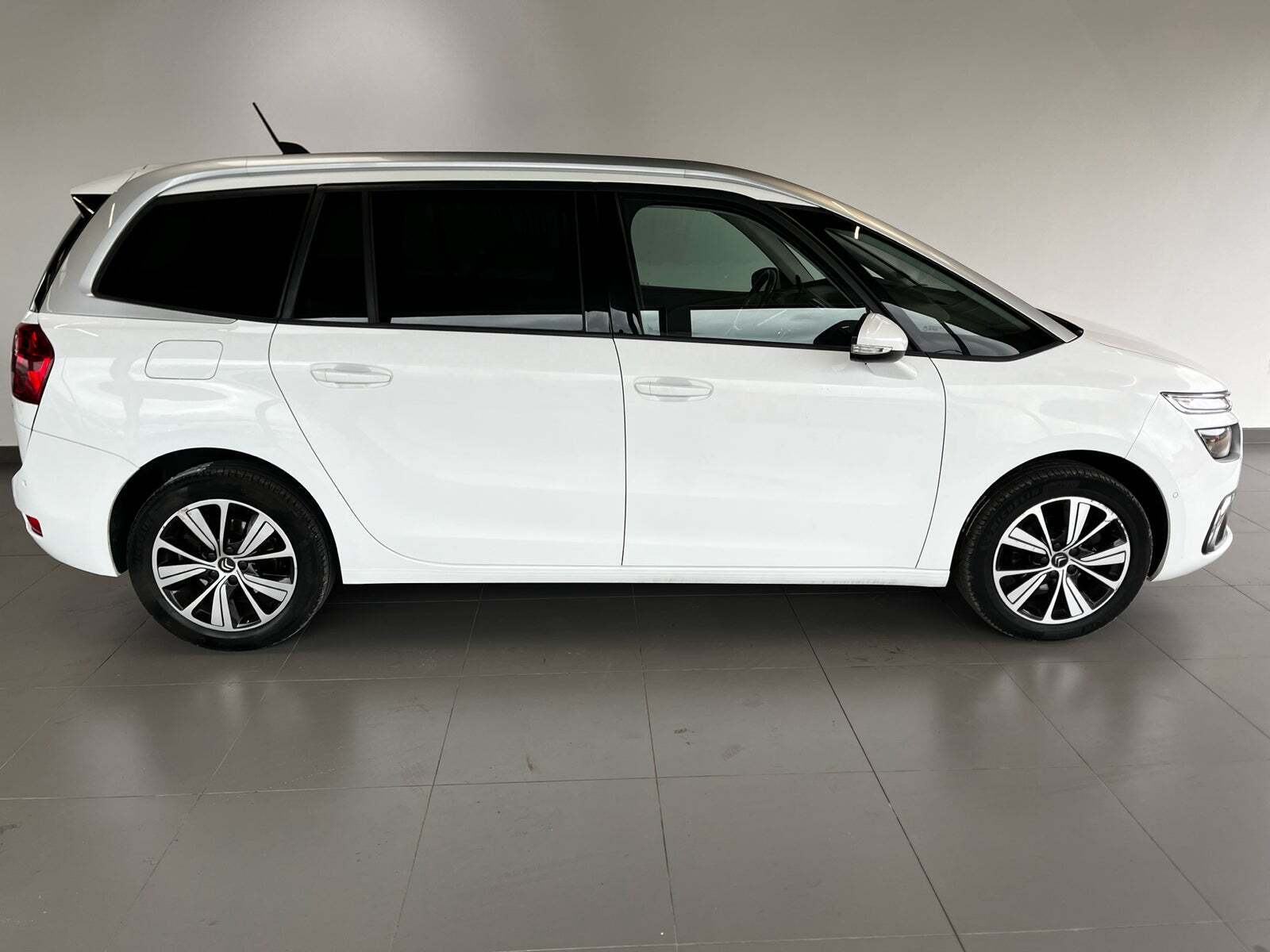 Citroën Grand C4 SpaceTourer 1,2 PureTech 130 VIP EAT8 7prs