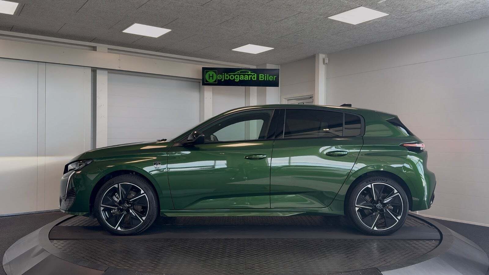 Peugeot E-308