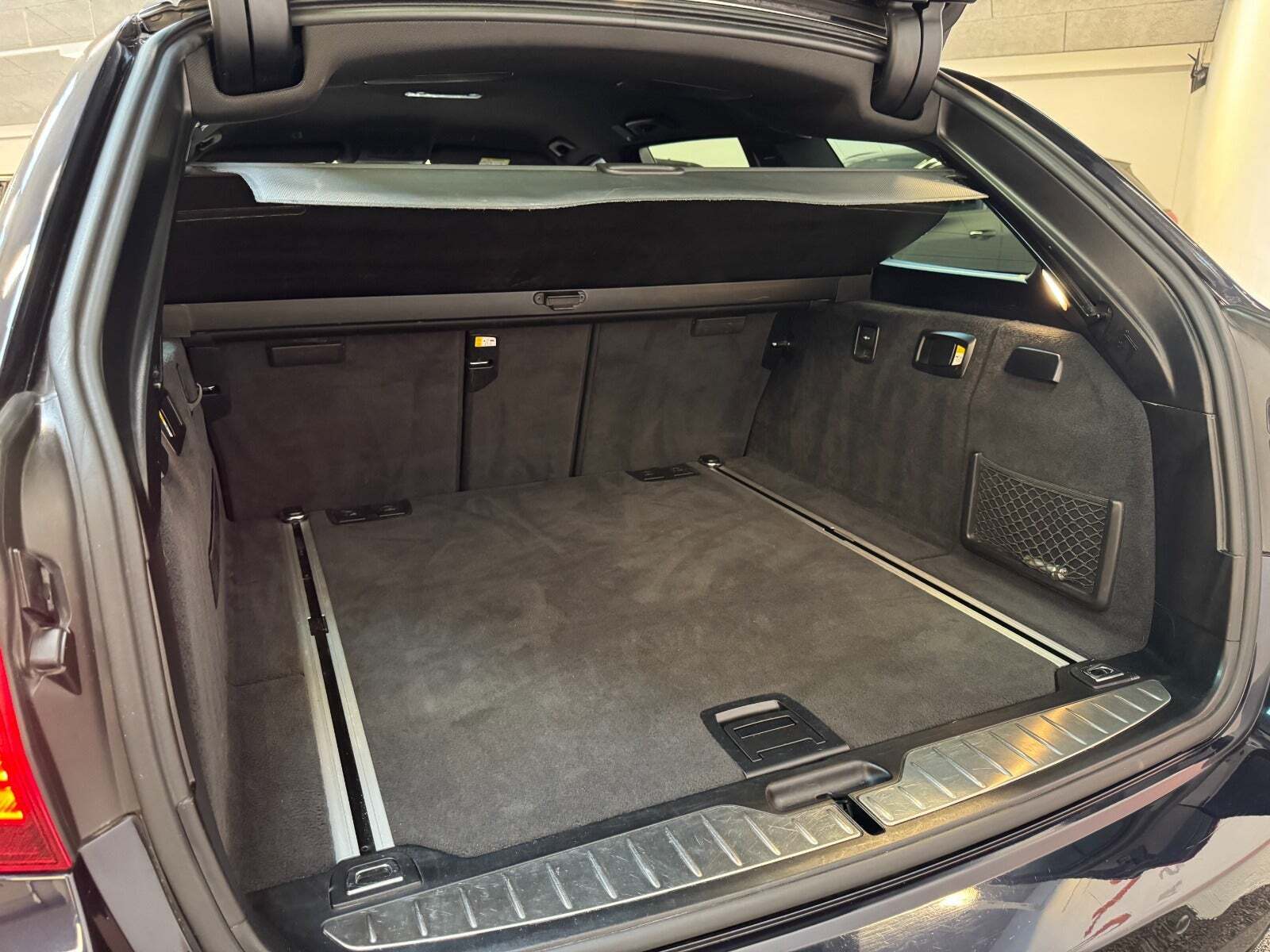 Sort BMW 535d fra 2016