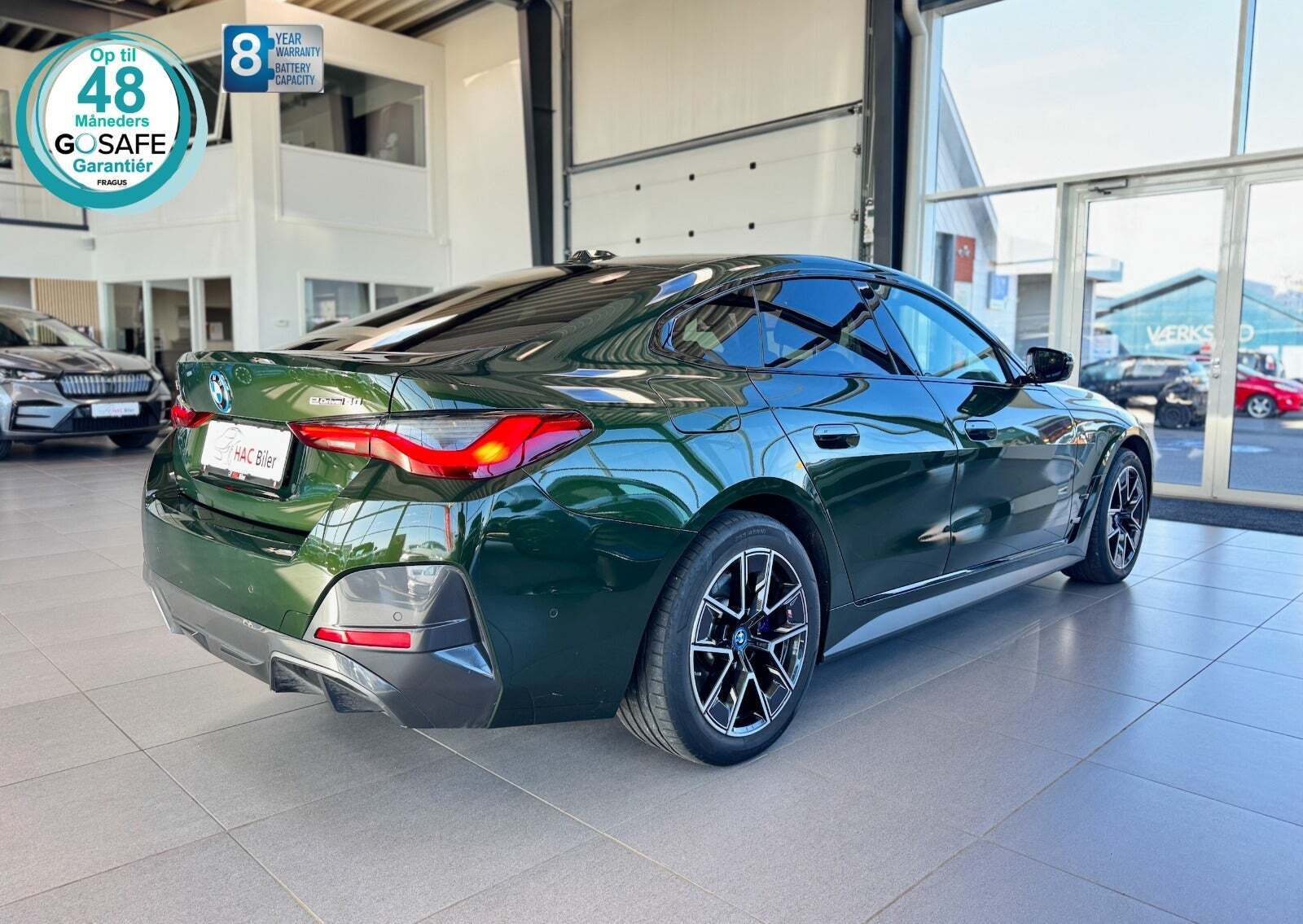 Grøn BMW i4 fra 2024