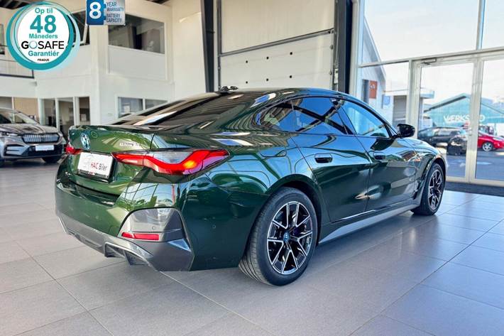 Grøn BMW i4 fra 2024