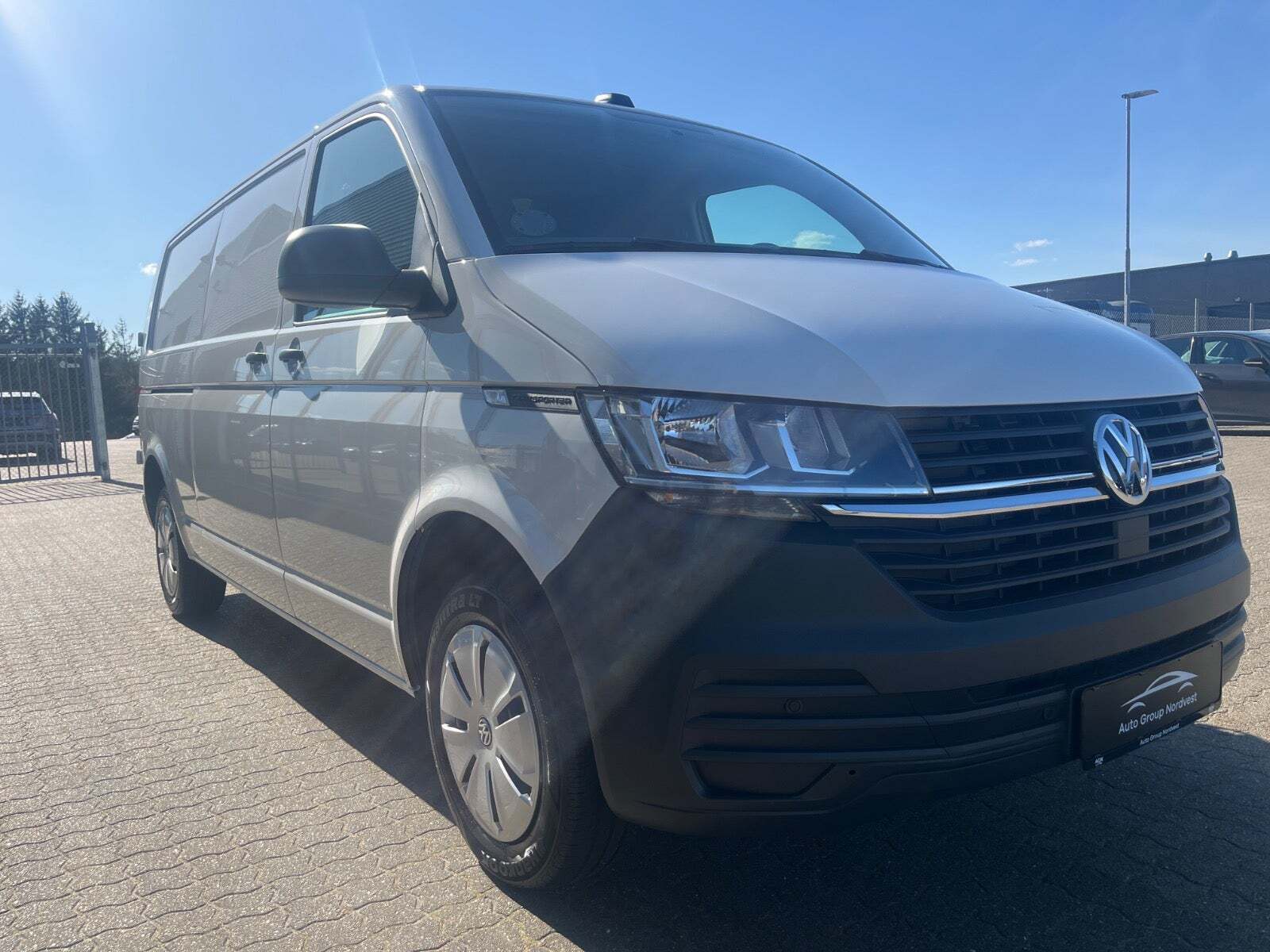 VW Transporter 2,0 TDi 150 Kassevogn DSG lang