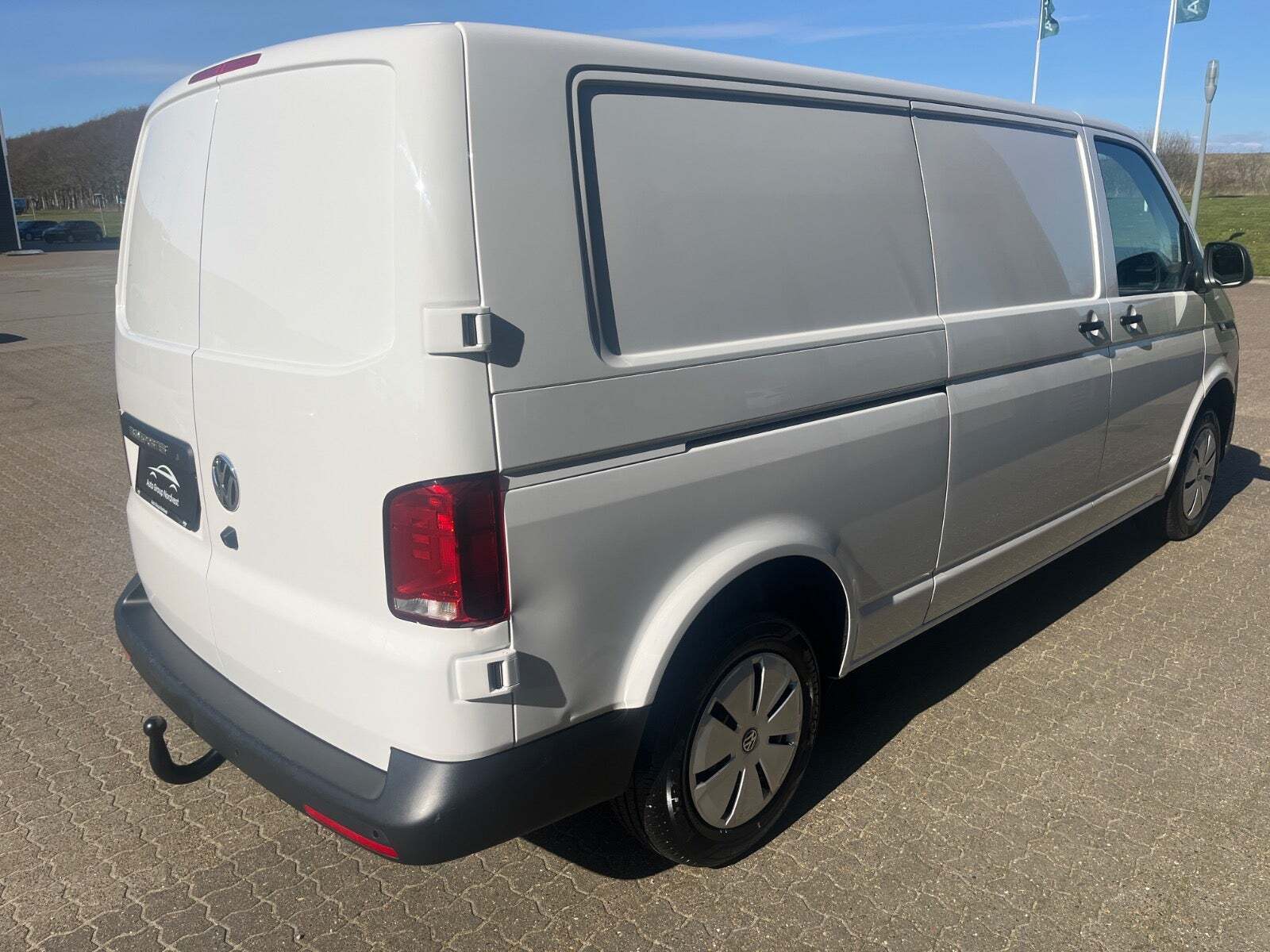VW Transporter 2,0 TDi 150 Kassevogn DSG lang