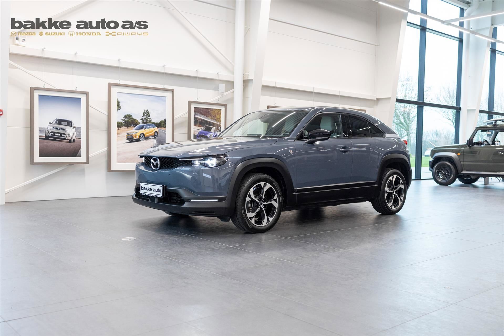 Mazda MX-30 0,8 e-Skyactiv R-EV  Plugin-hybrid Makoto 170HK 5d Trinl. Gear