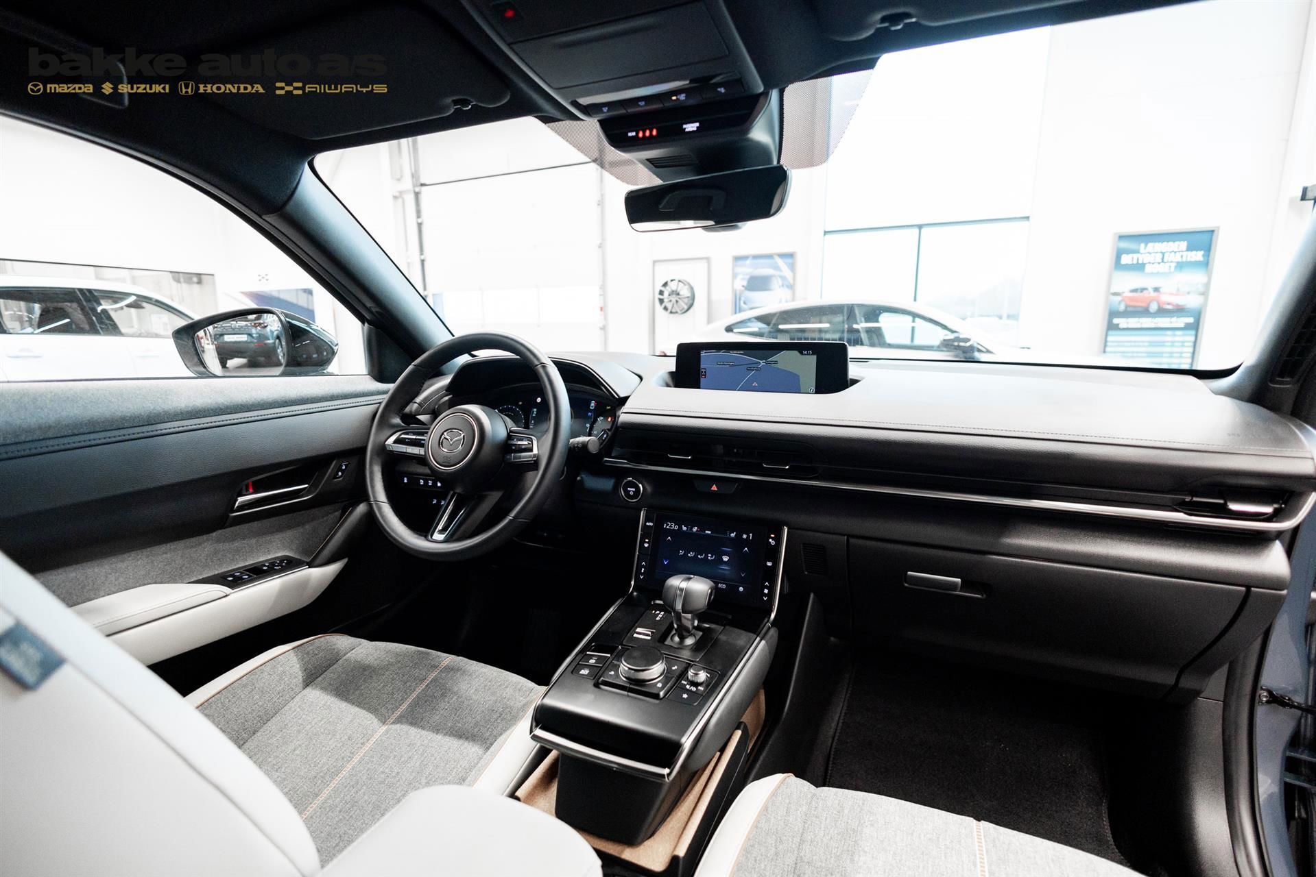 Grå Mazda MX-30 fra 2024