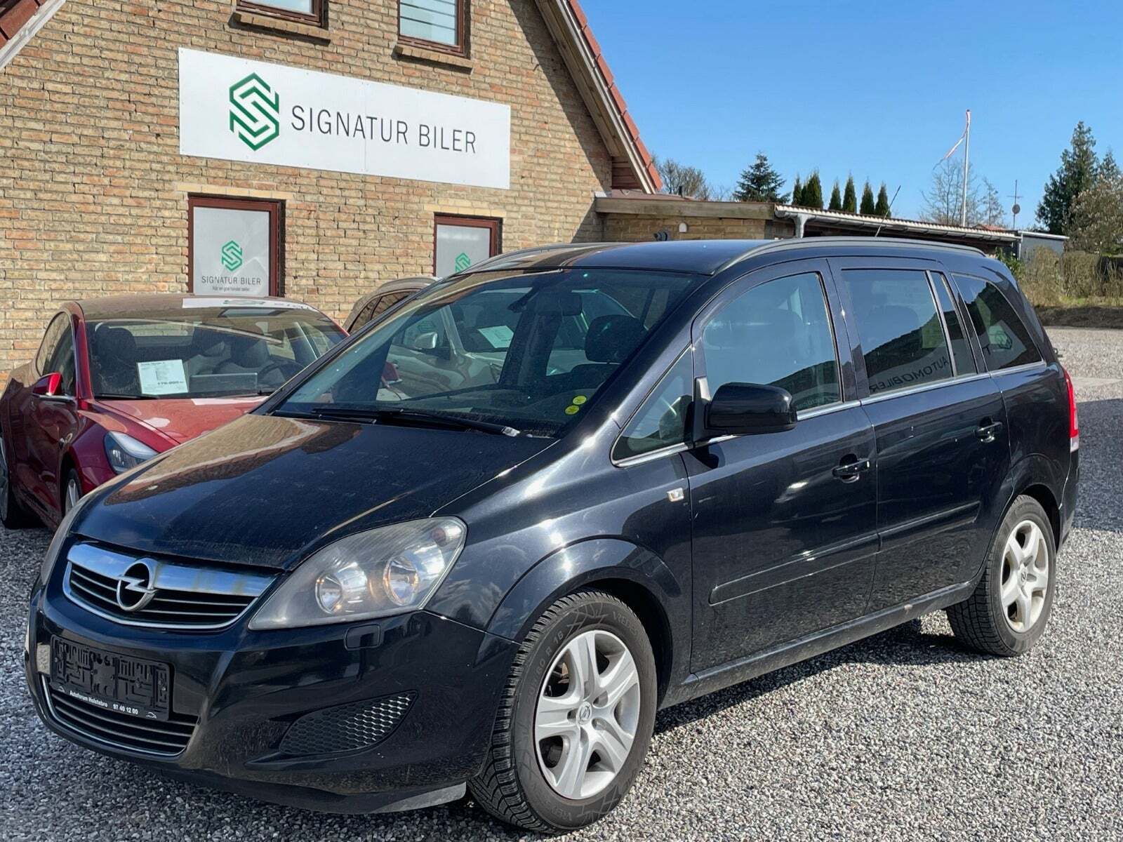 Sort Opel Zafira fra 2010