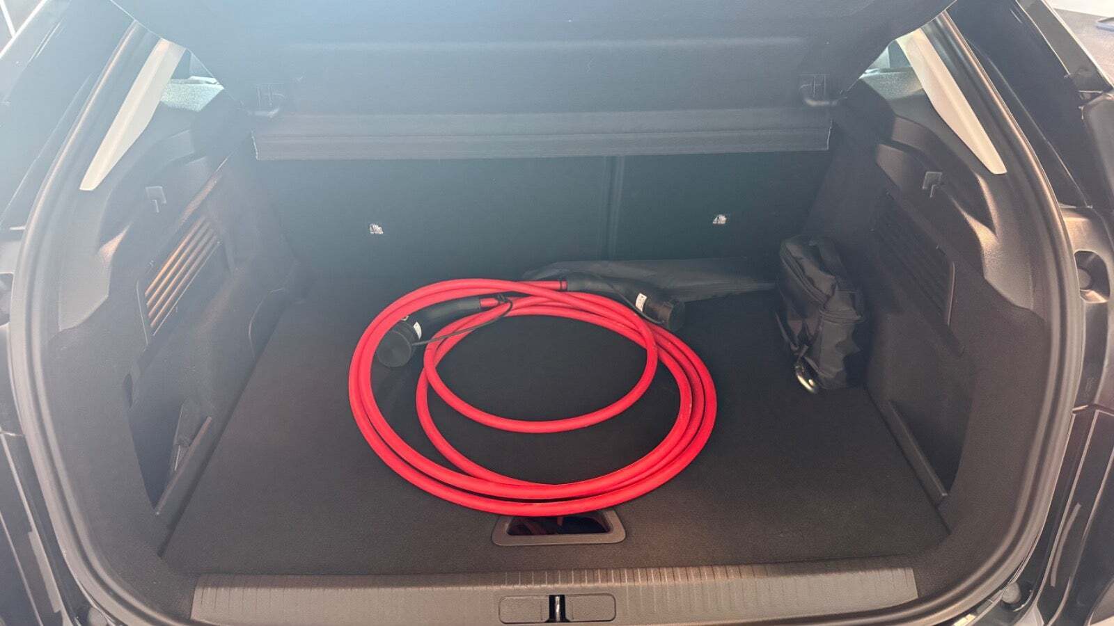 Grå Citroën ë-C4 fra 2024