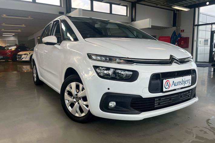 Hvid Citroën C4 Picasso fra 2017 set udefra