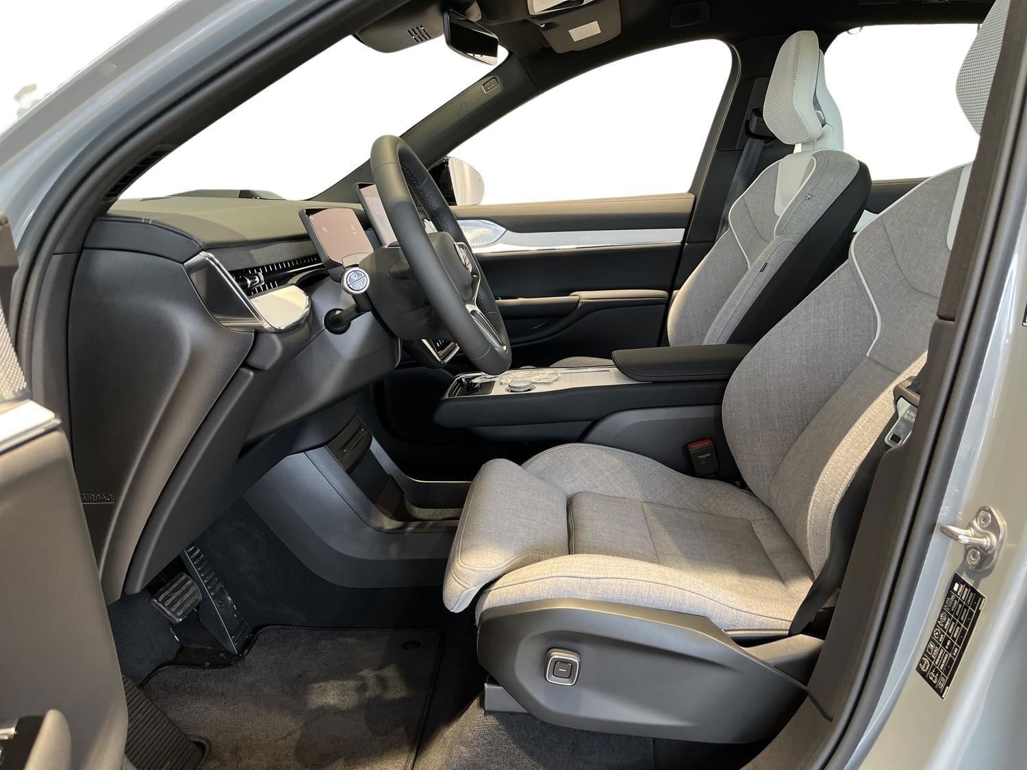 Volvo EX90