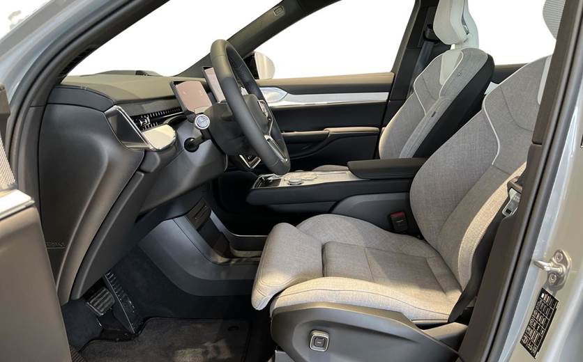 Volvo EX90