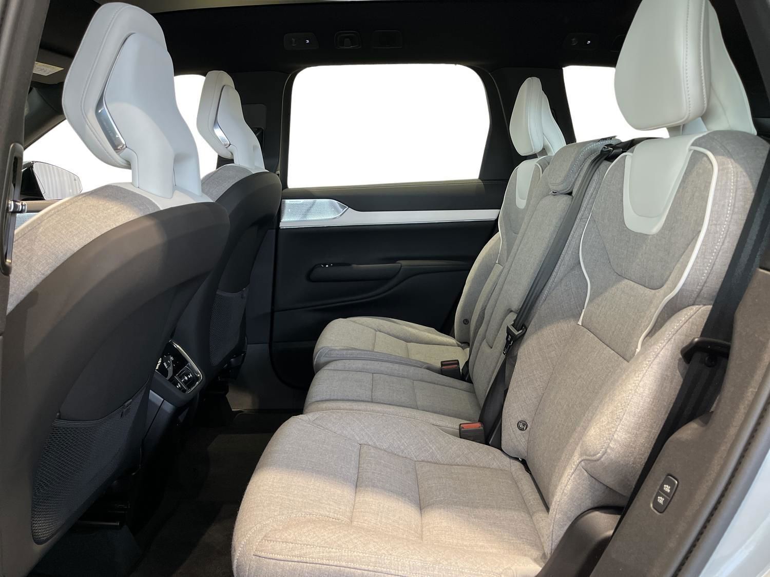 Volvo EX90