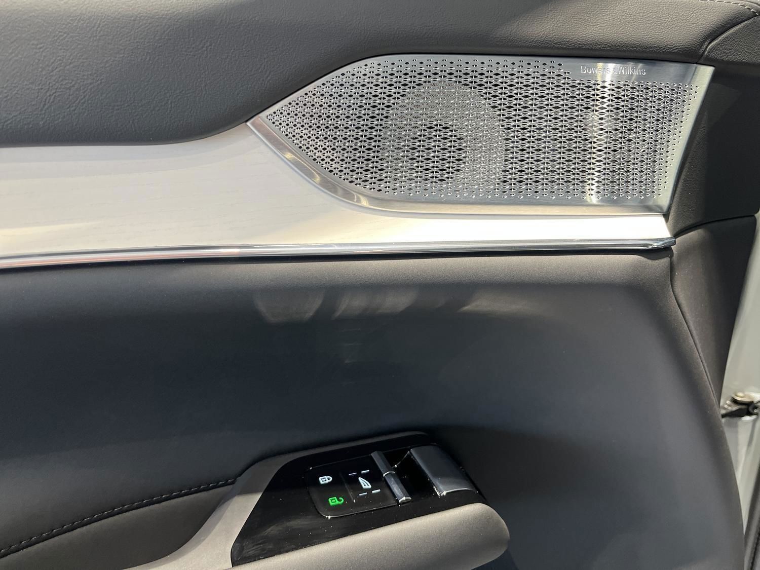 Volvo EX90