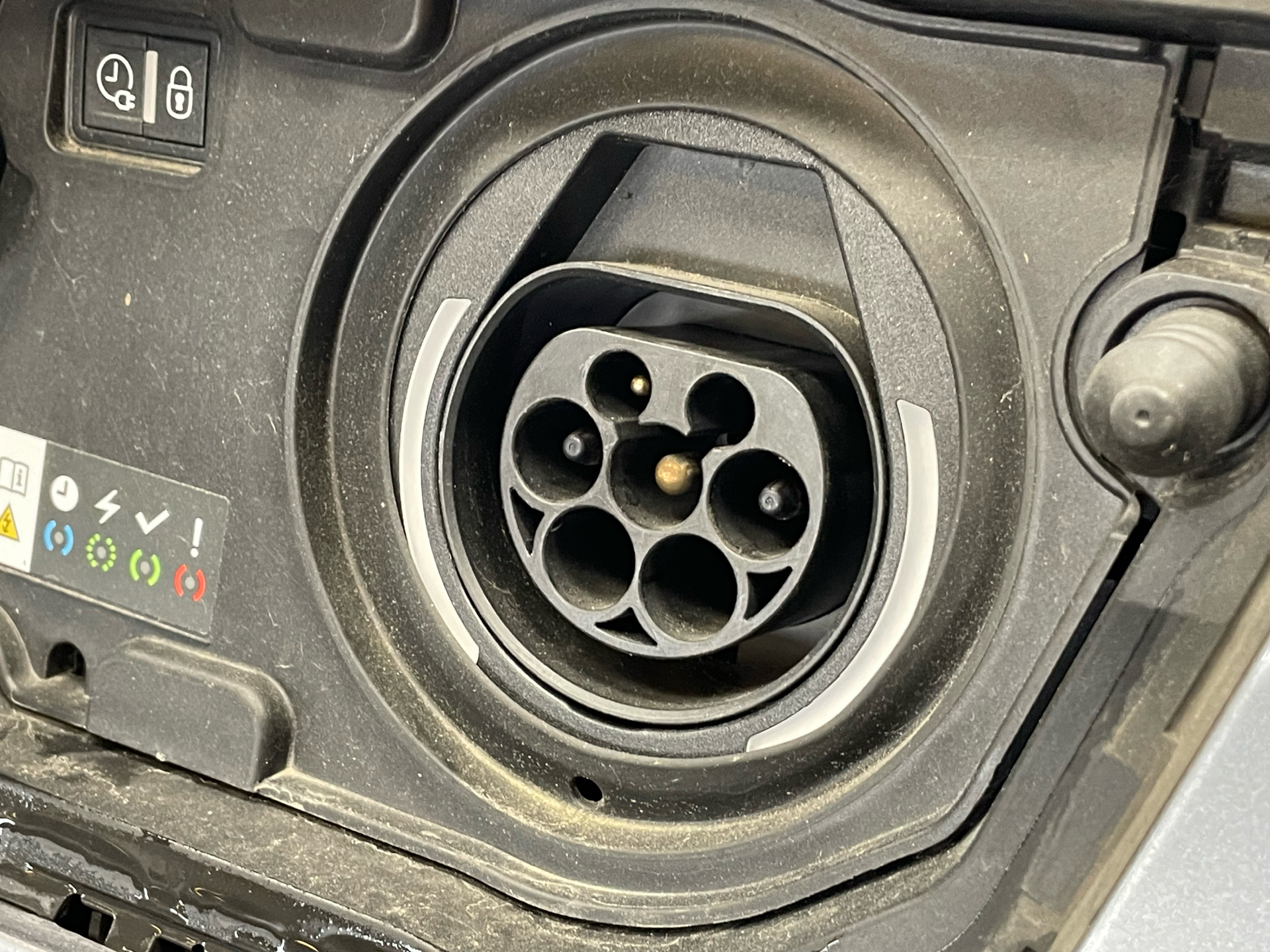 Sølv Peugeot 3008 fra 2021