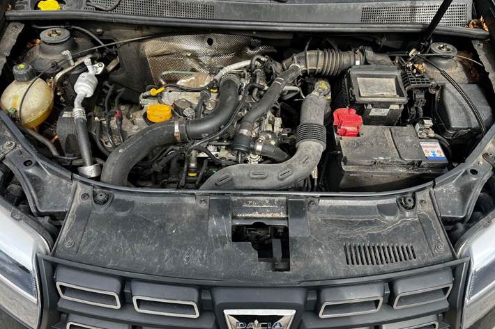 Sort Dacia Logan fra 2019