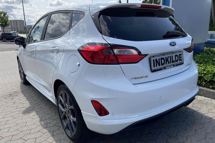 Hvid Ford Fiesta fra 2022