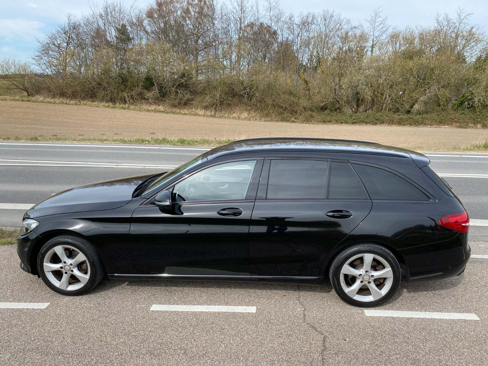 Sort Mercedes C220 d fra 2016