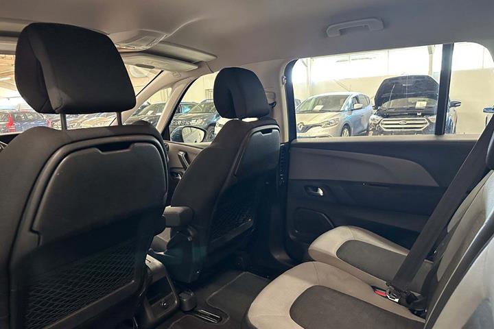 Blå Citroën Grand C4 Picasso fra 2014 set indefra