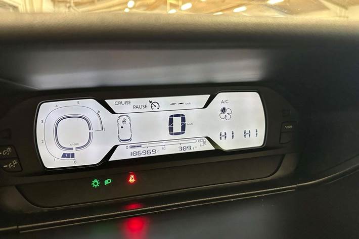 Blå Citroën Grand C4 Picasso fra 2014 set indefra