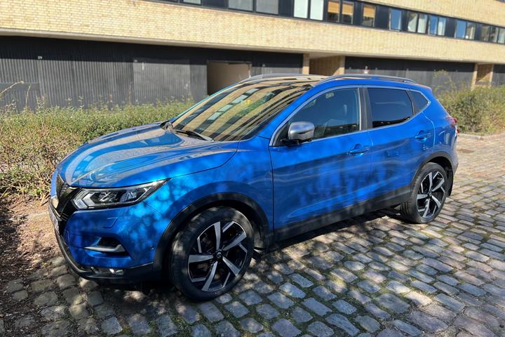 Blå Nissan Qashqai fra 2018