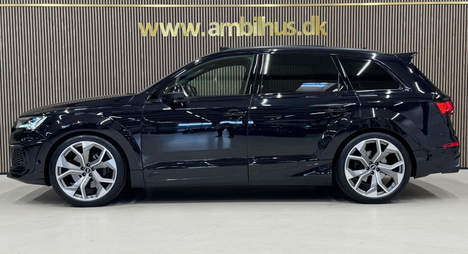 Gul Audi SQ7 fra 2021
