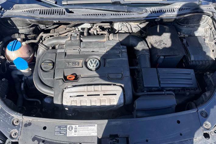 Grøn VW Touran fra 2011