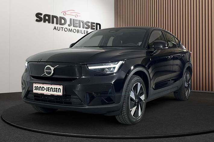 Sort Volvo C40 fra 2024 set udefra