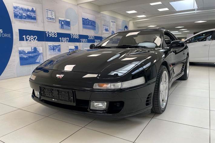undefined Mitsubishi 3000 GT fra 1993 set udefra
