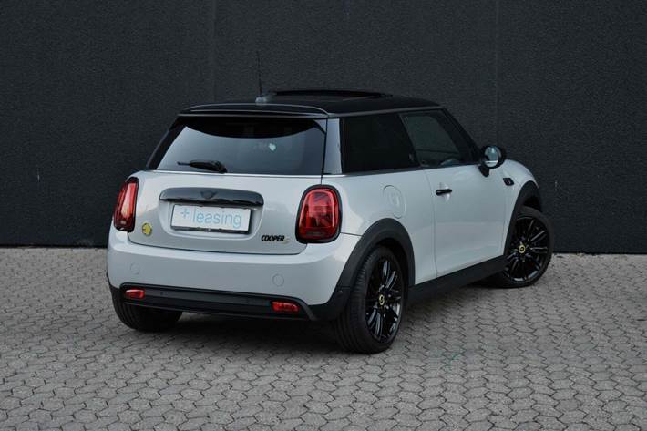 Sølv Mini Cooper SE fra 2022