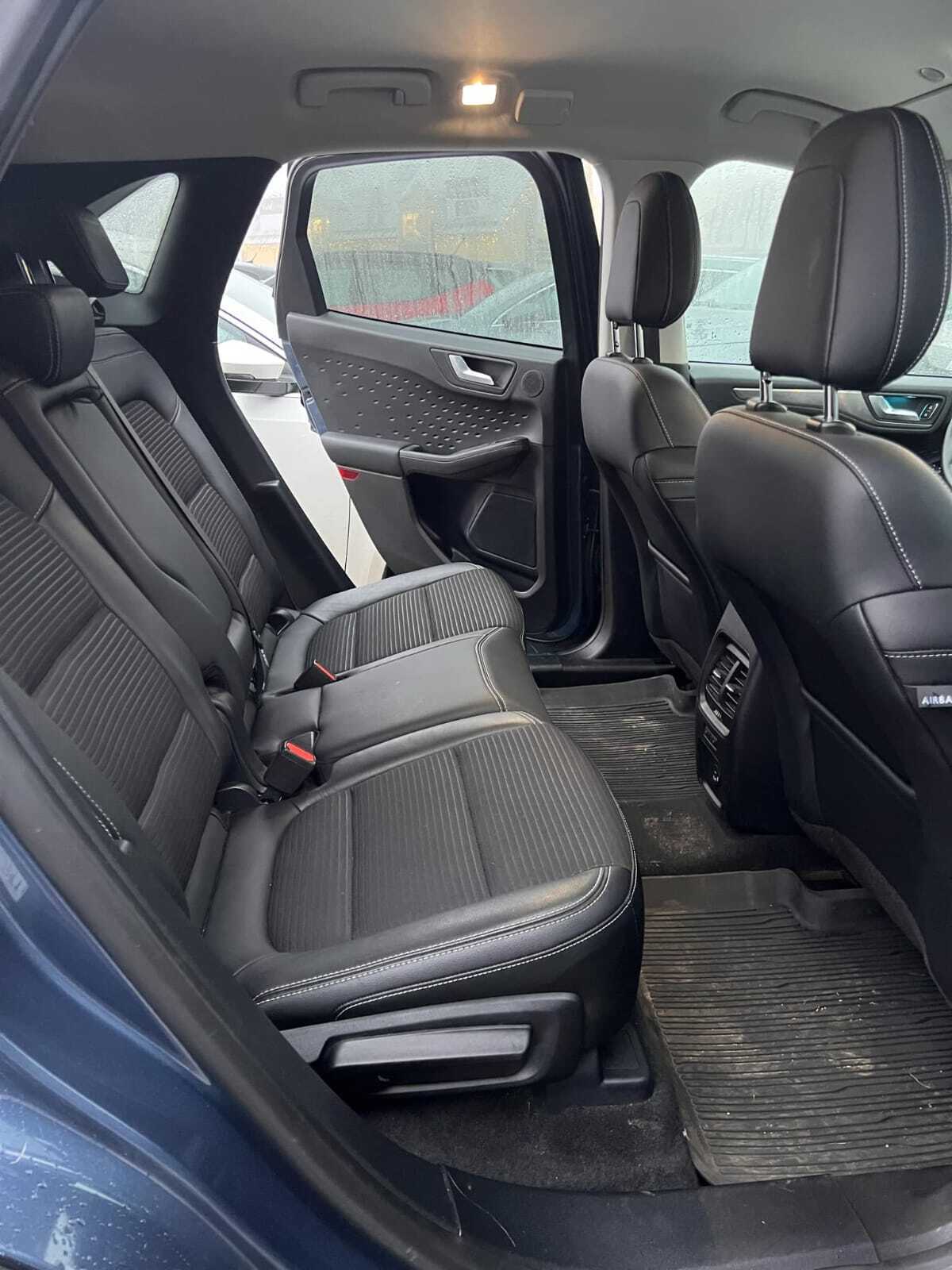 Ford Kuga 2,5 Plug-in Hybrid (225 HK) SUV FWD CVT