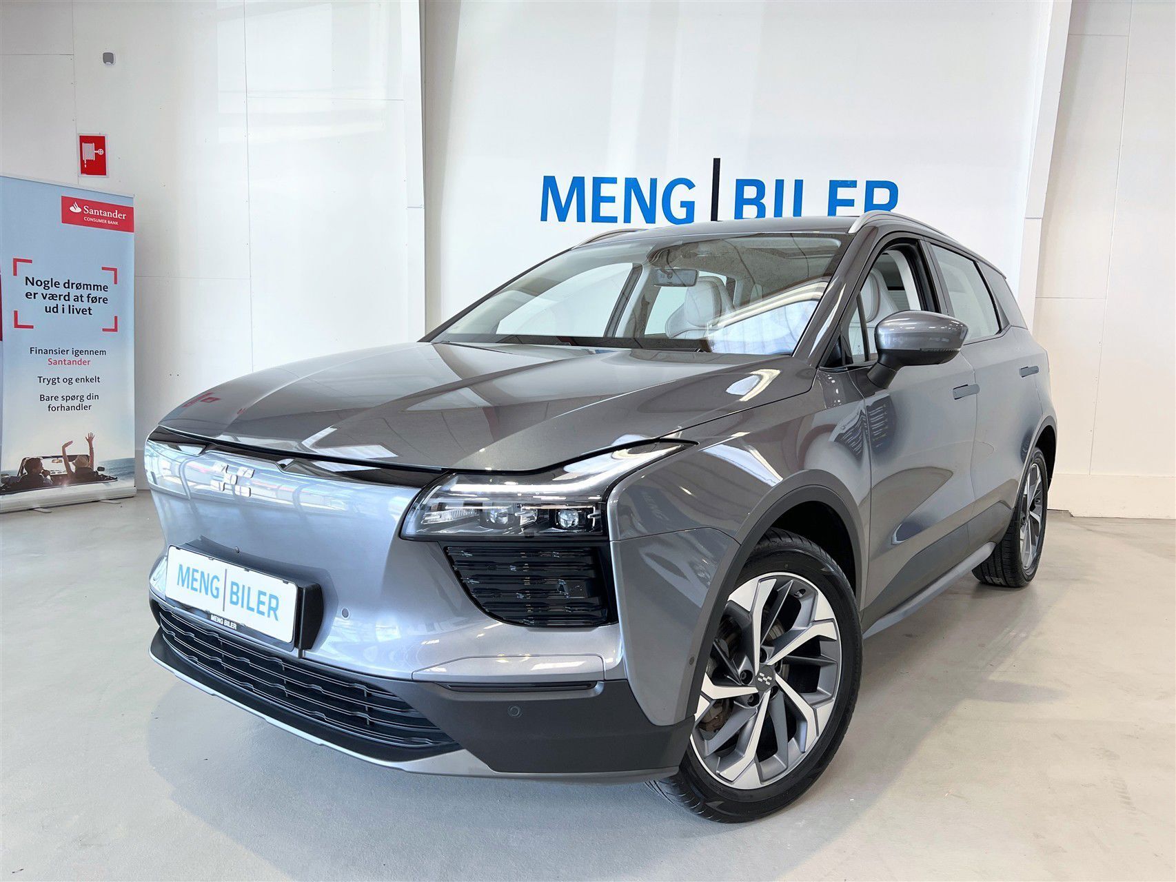 Grå Aiways U5 fra 2022 set udefra