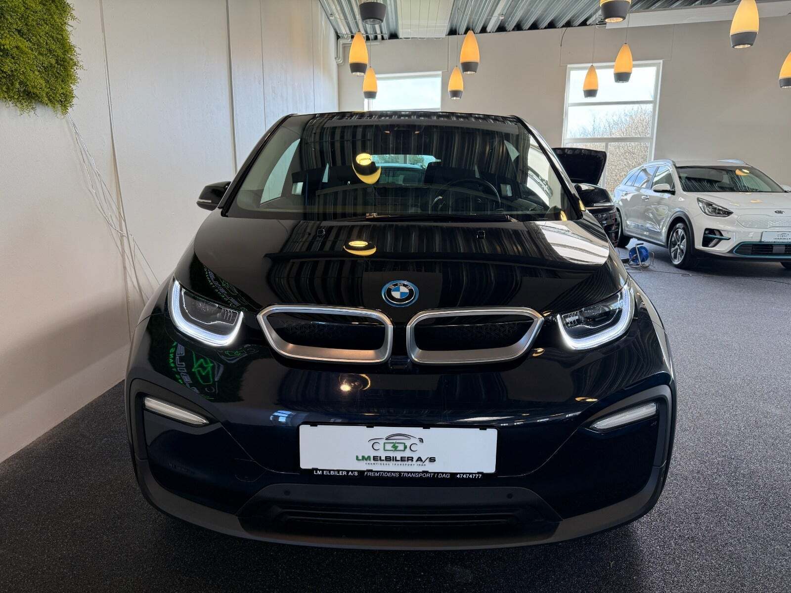 Blå BMW i3 fra 2021