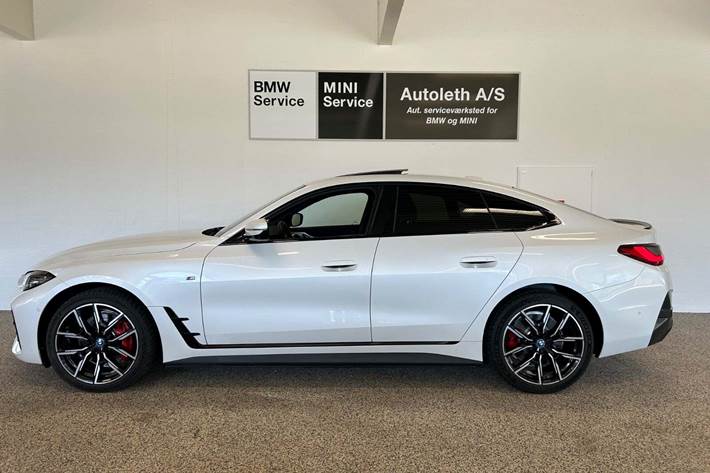 Hvid BMW i4 fra 2024