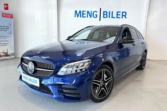 Blå Mercedes C300 de fra 2020 set udefra