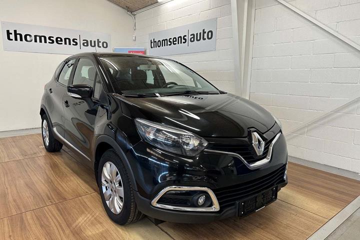 Sort Renault Captur fra 2016 set udefra