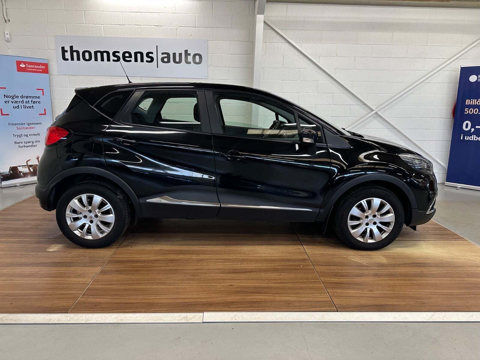 Sort Renault Captur fra 2016