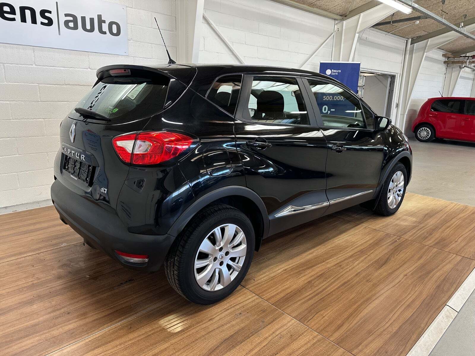 Sort Renault Captur fra 2016
