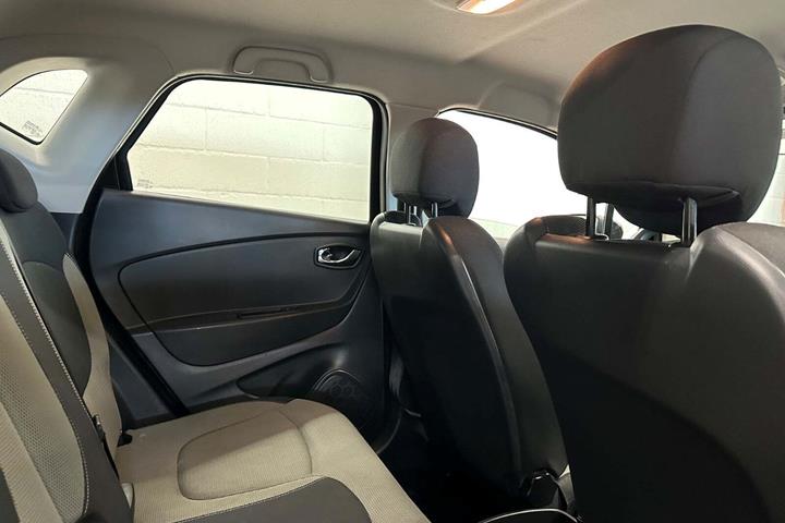 Sort Renault Captur fra 2016