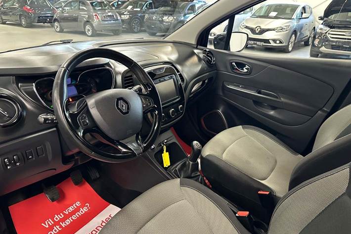 Sort Renault Captur fra 2016