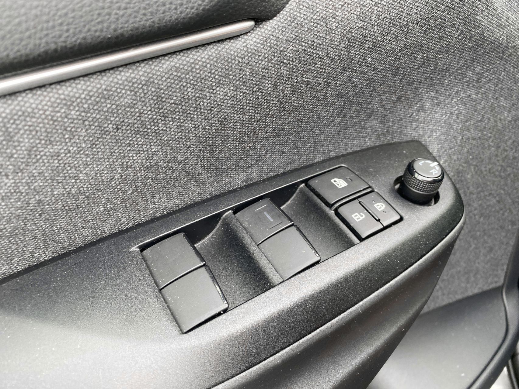 Bronze Toyota Yaris fra 2021