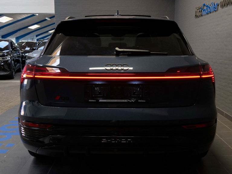 Audi Q8 e-tron 55 S-line quattro
