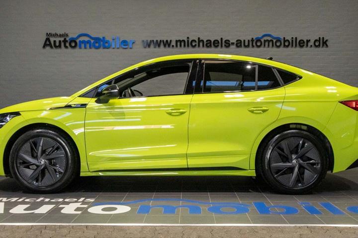 Grøn Skoda Enyaq fra 2024
