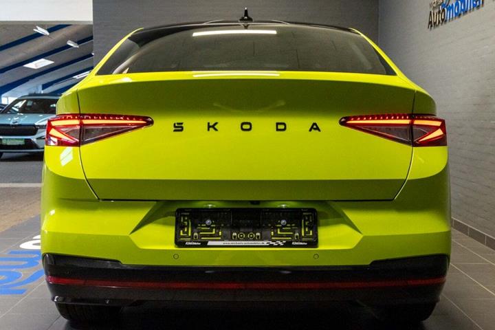 Grøn Skoda Enyaq fra 2024