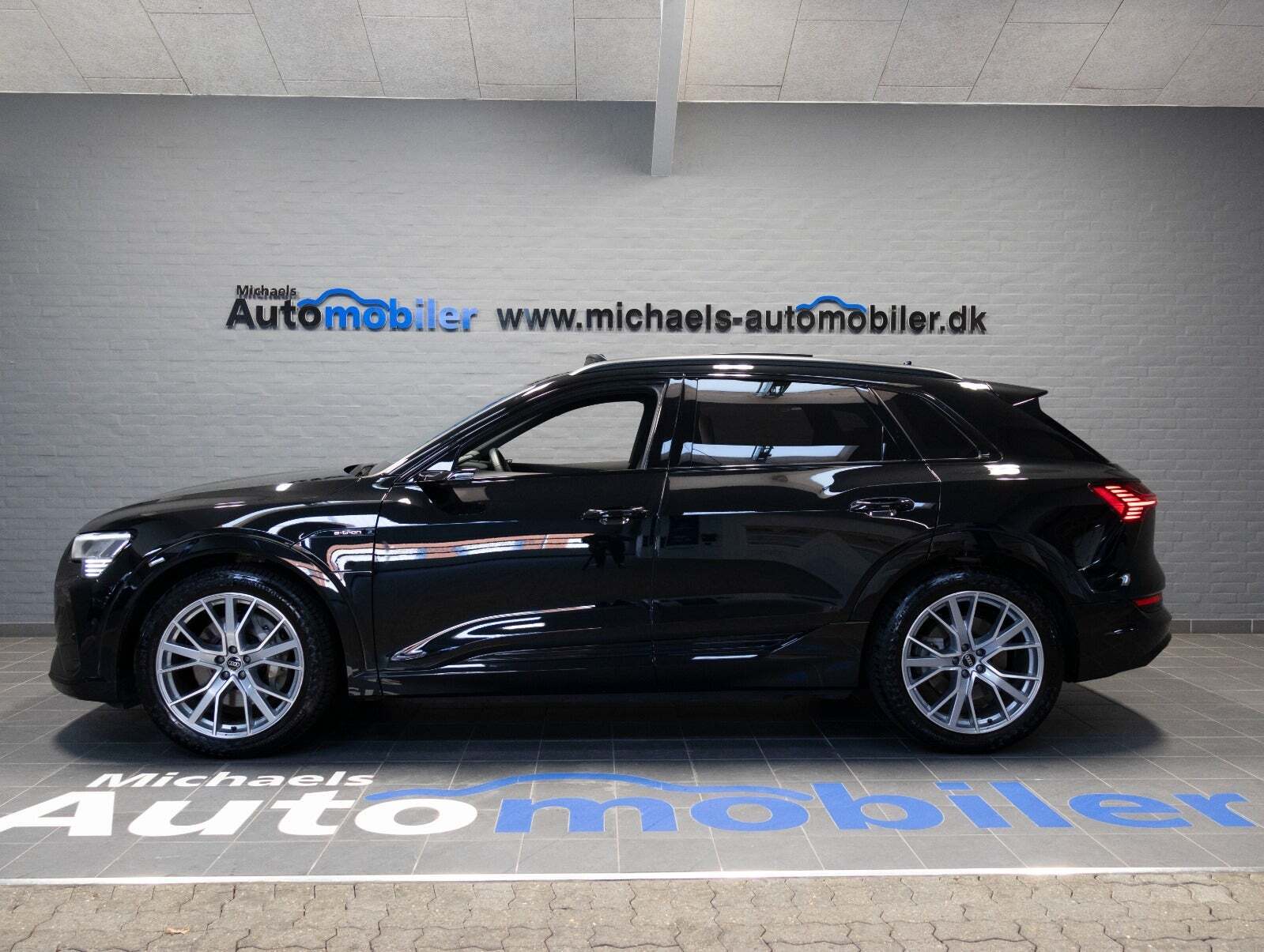 Sort Audi e-tron fra 2022