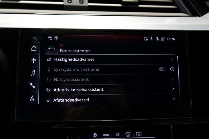 Sort Audi e-tron fra 2022