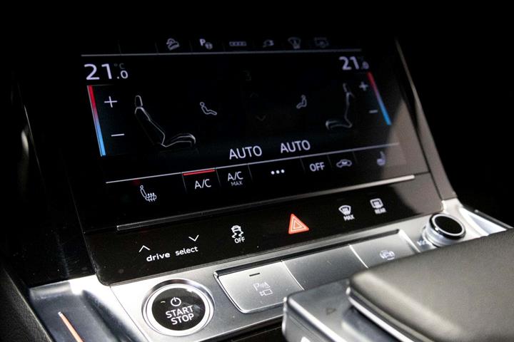Sort Audi e-tron fra 2022
