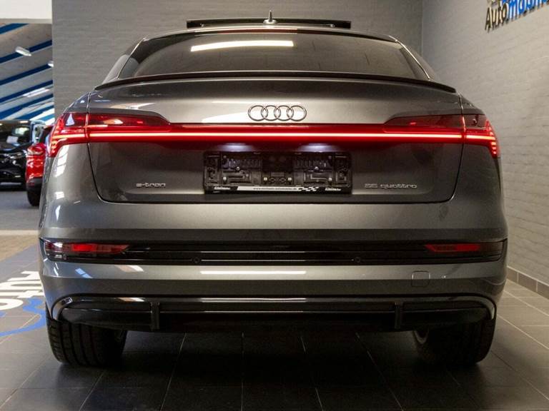 Audi e-tron 55 S-line Sportback quattro