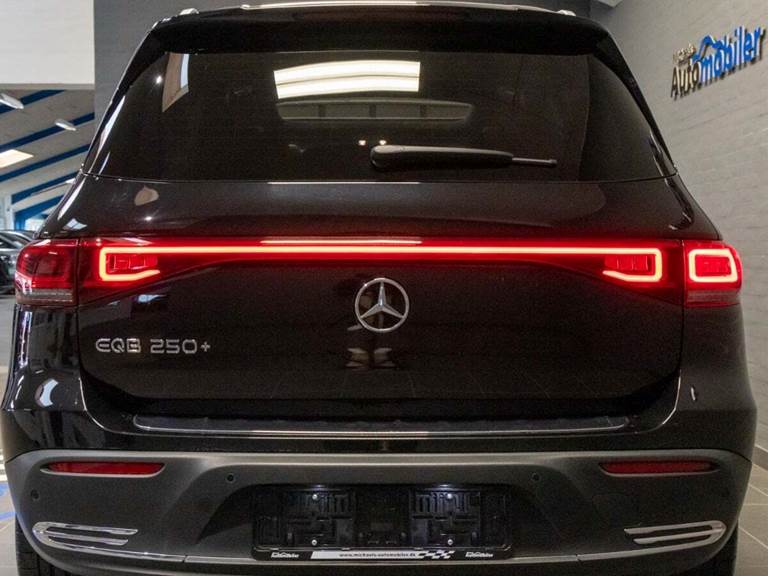 Mercedes EQB250+ Progressive 7prs